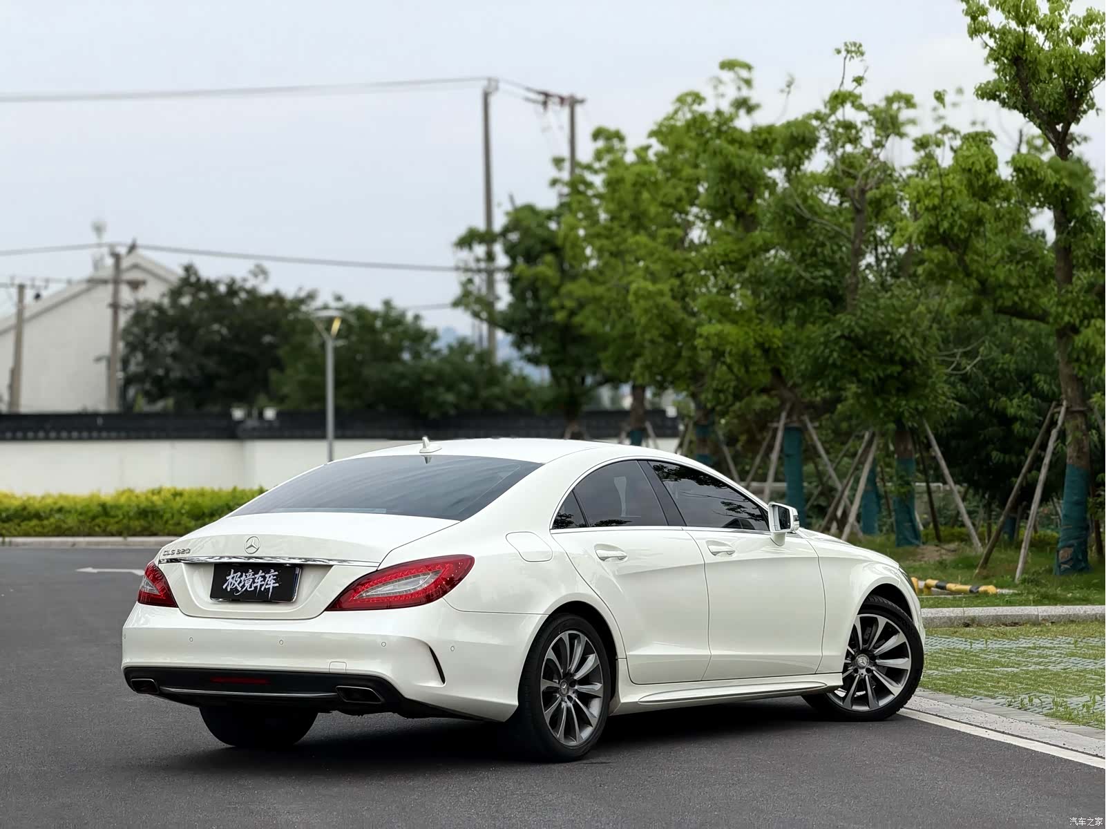 Mercedes-Benz CLS, 2015 25