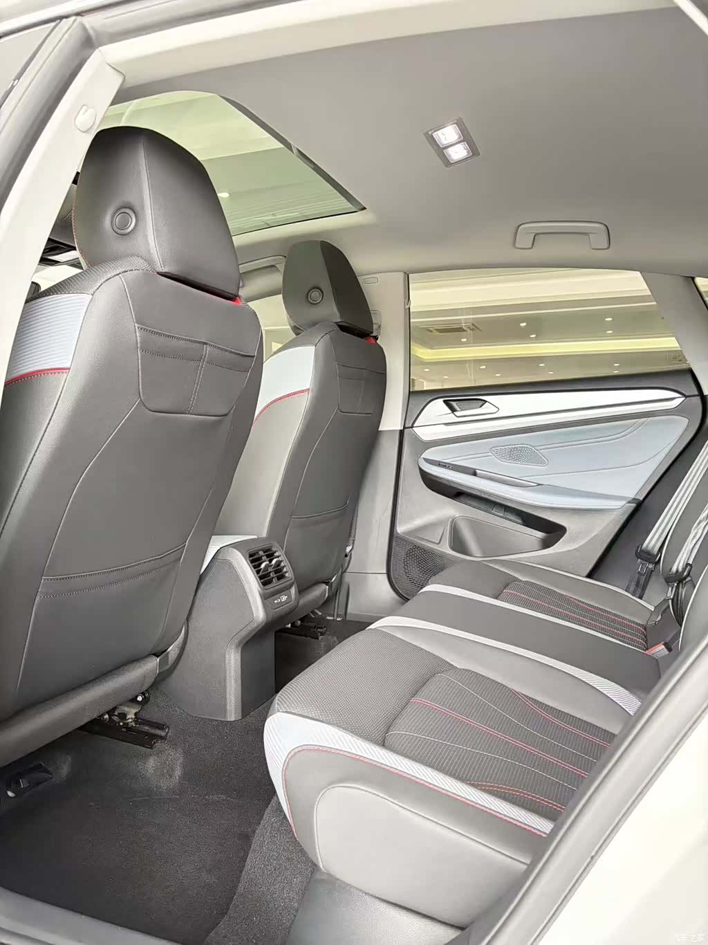 Volkswagen Lamando, 2024 14