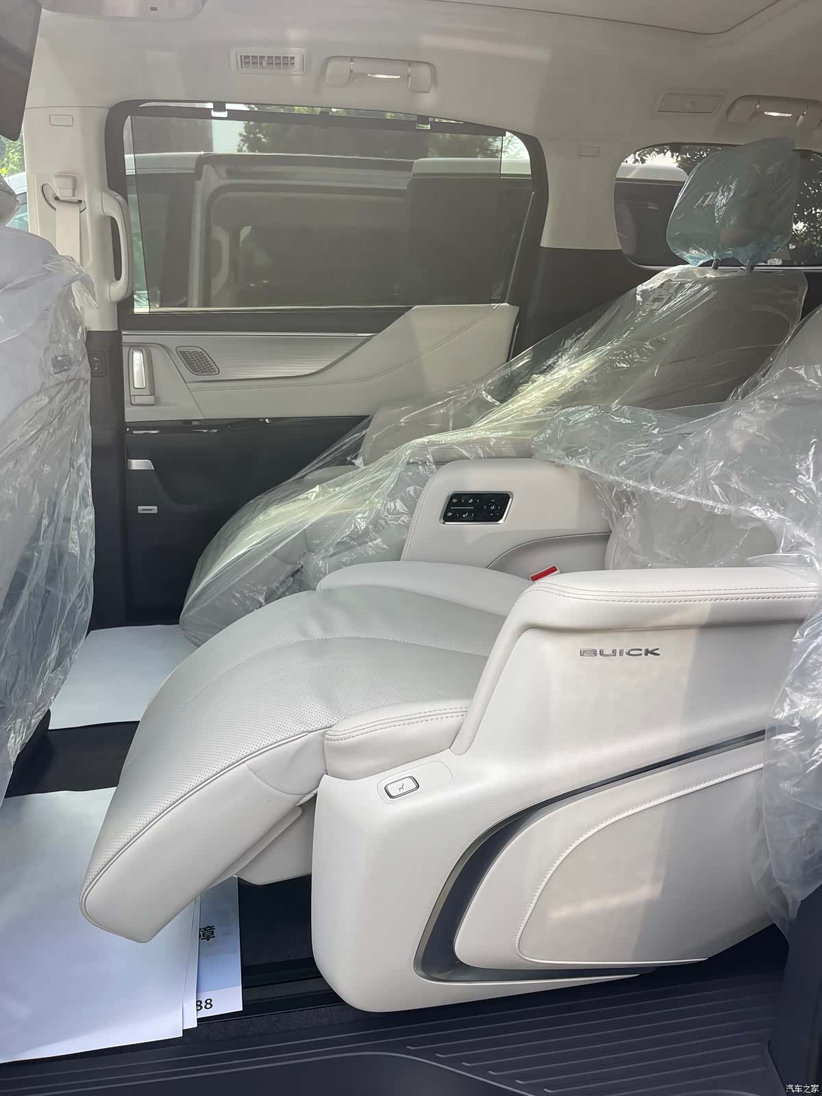 Buick GL8, 2025 20