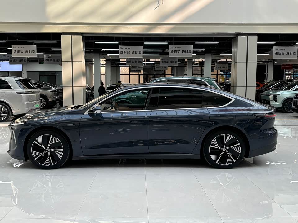 NIO ET7