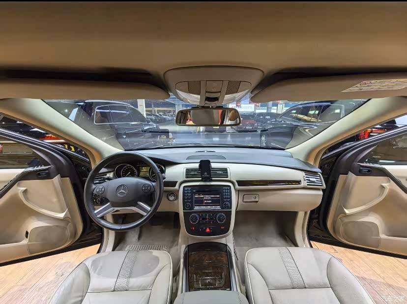 Mercedes-Benz R-Class, 2013 9