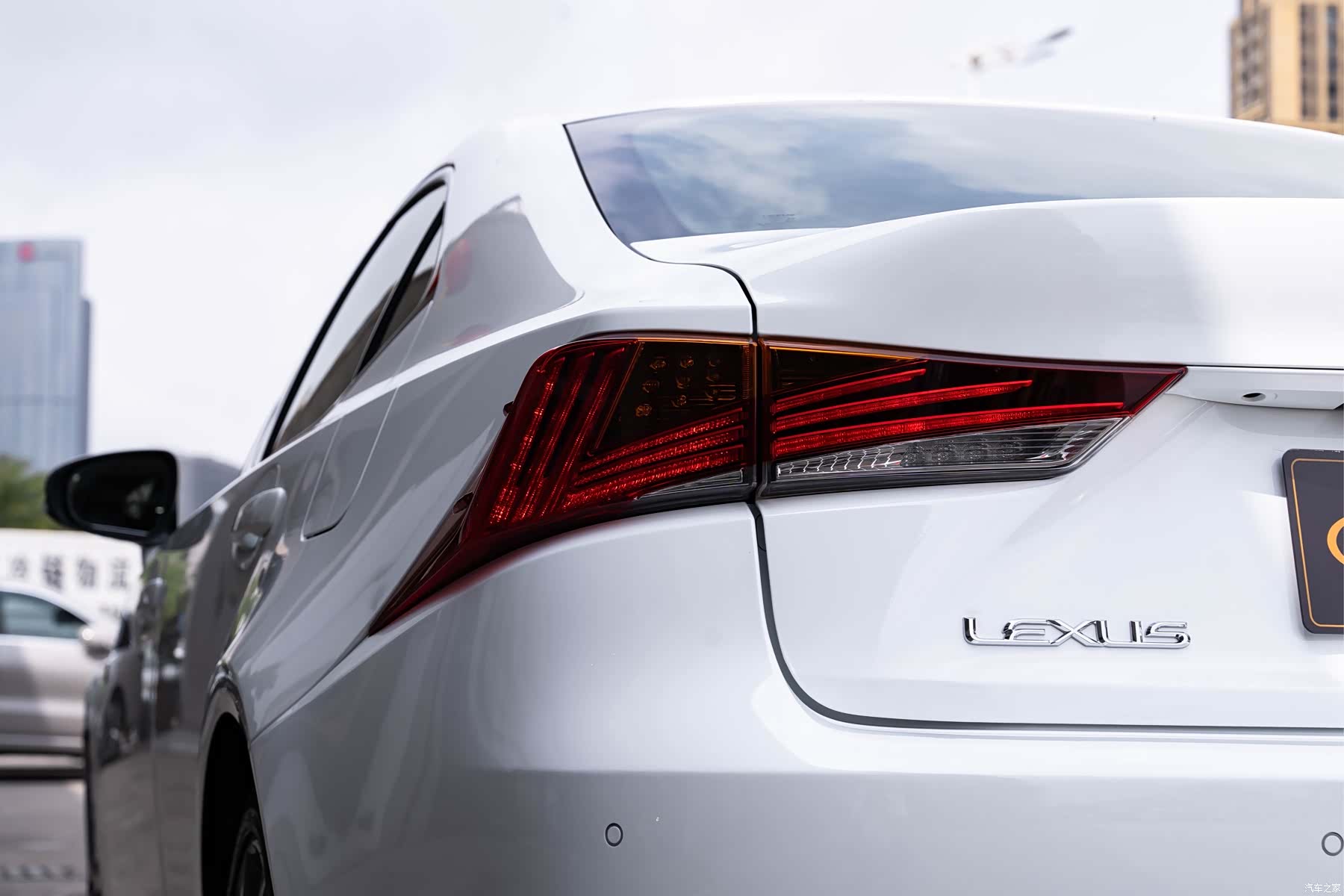 Lexus IS, 2017 7