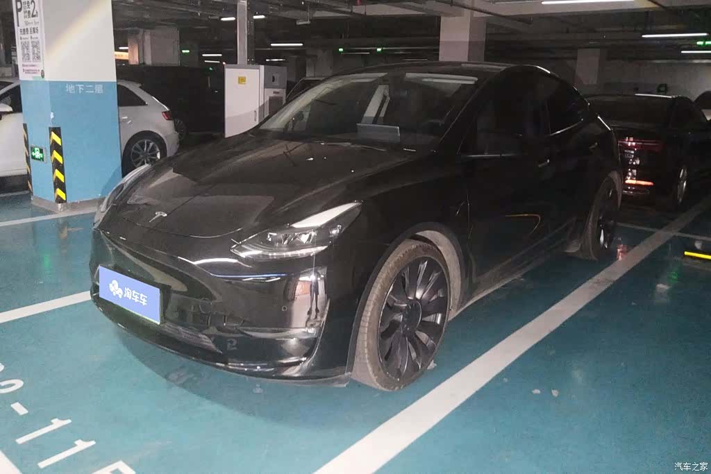 Tesla Model Y, 2022 1