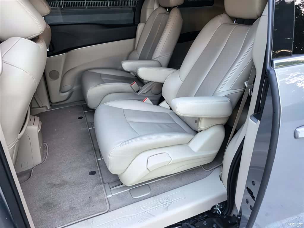 Buick GL8, 2020 13