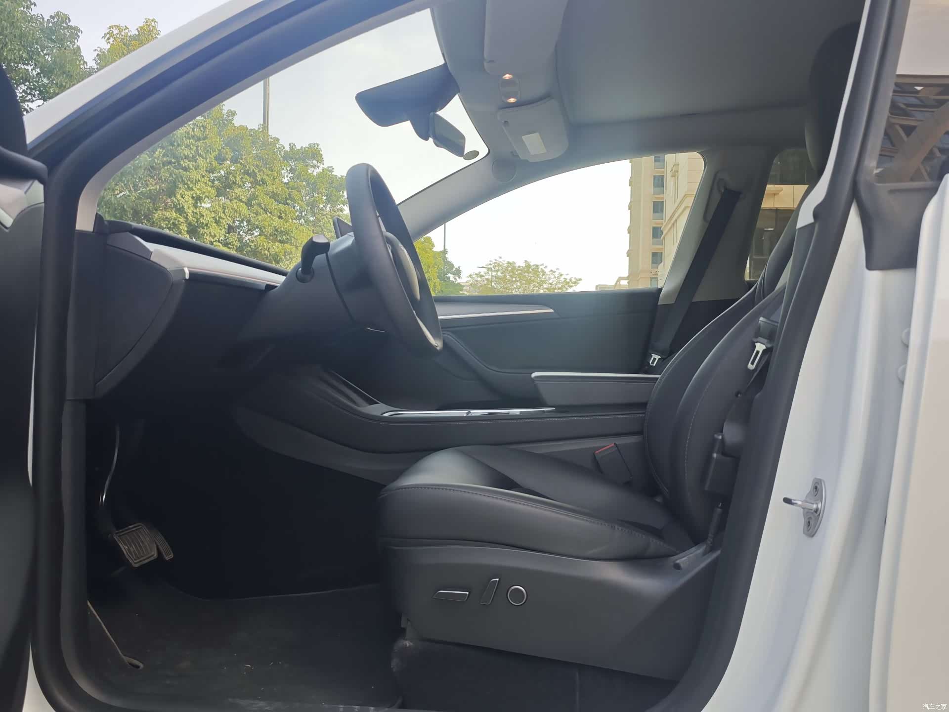 Tesla Model Y, 2024 4