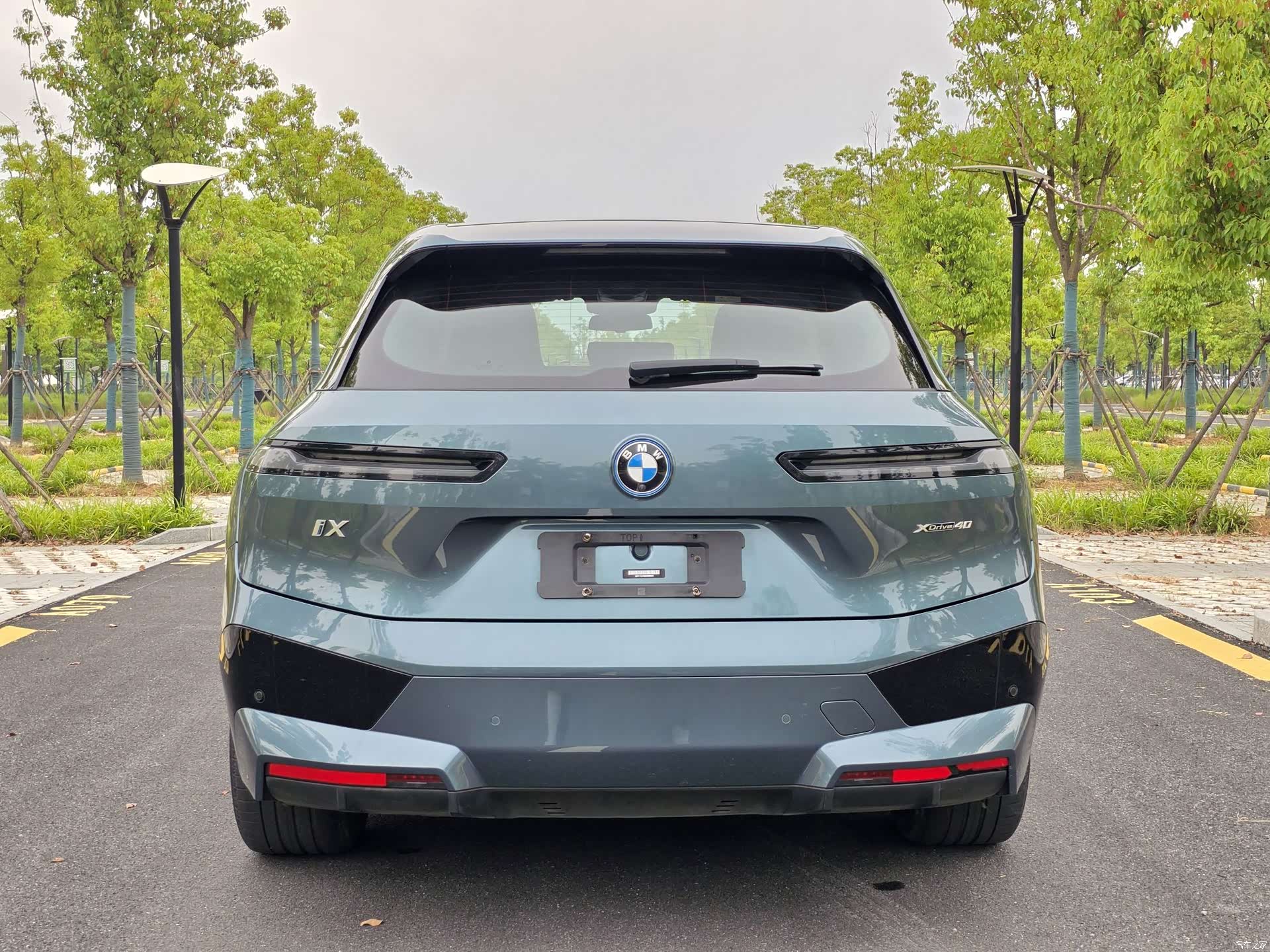 BMW iX, 2022 все фото