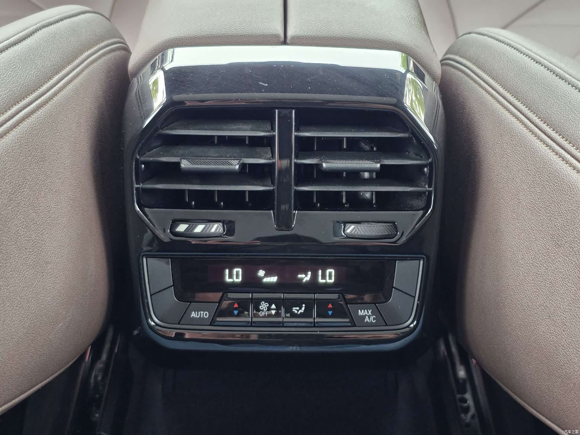 BMW iX, 2022 19