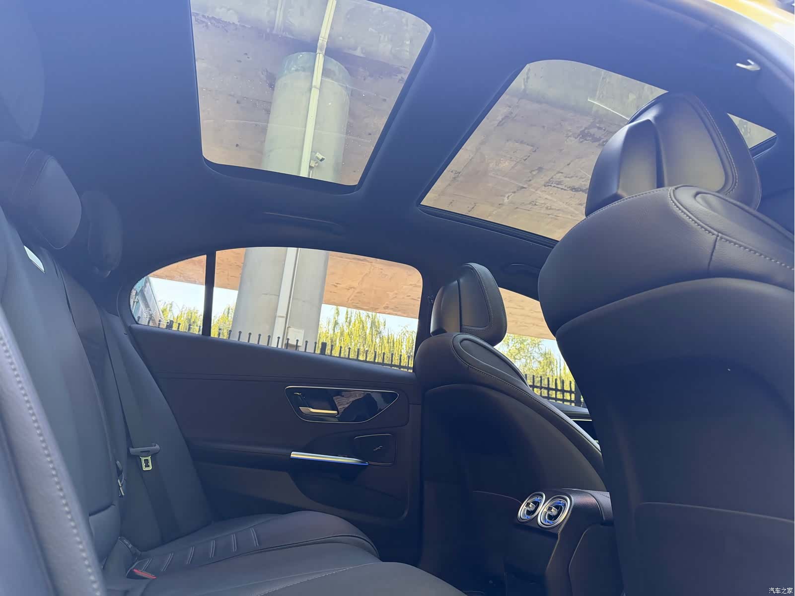 Mercedes-Benz C-Class, 2023 13