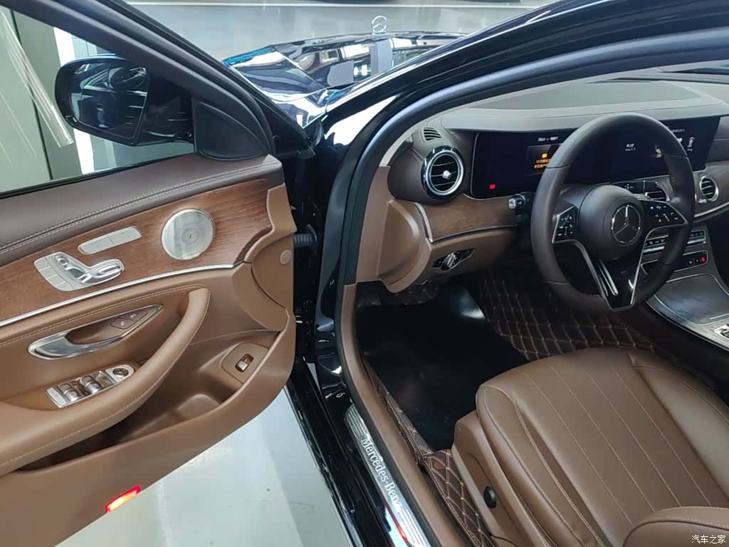 Mercedes-Benz E-Class, 2022 16