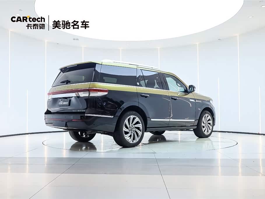 Lincoln Navigator