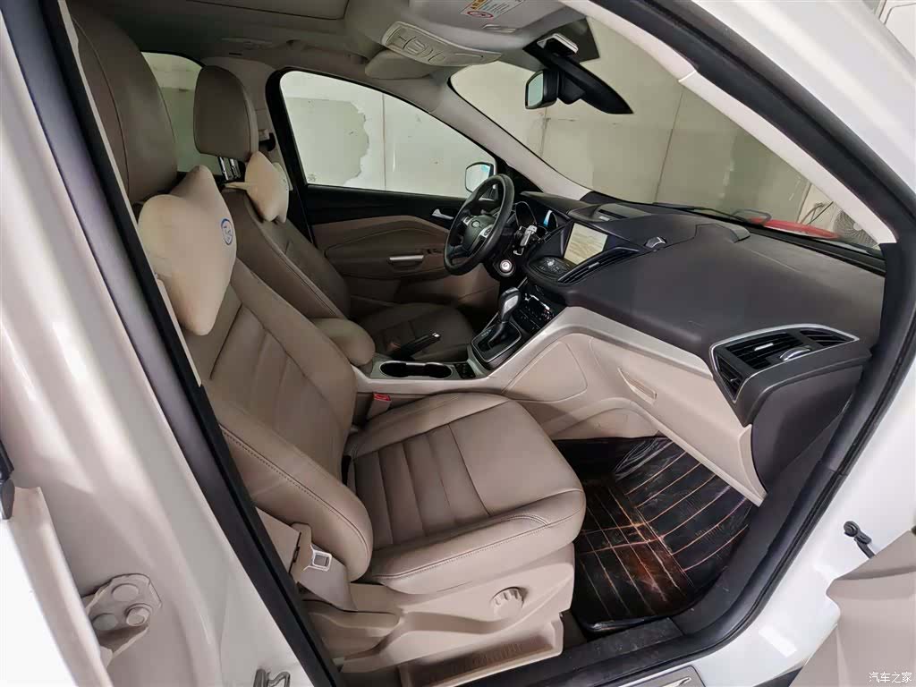 Ford Kuga, 2014 17