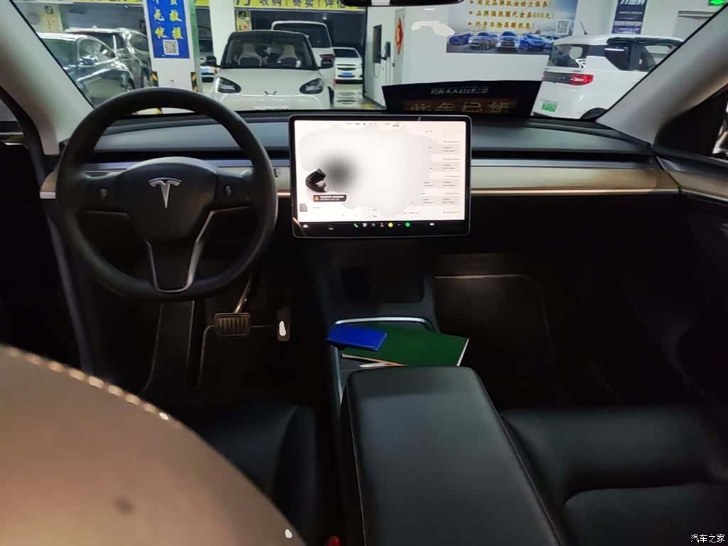 Tesla Model Y, 2022 10