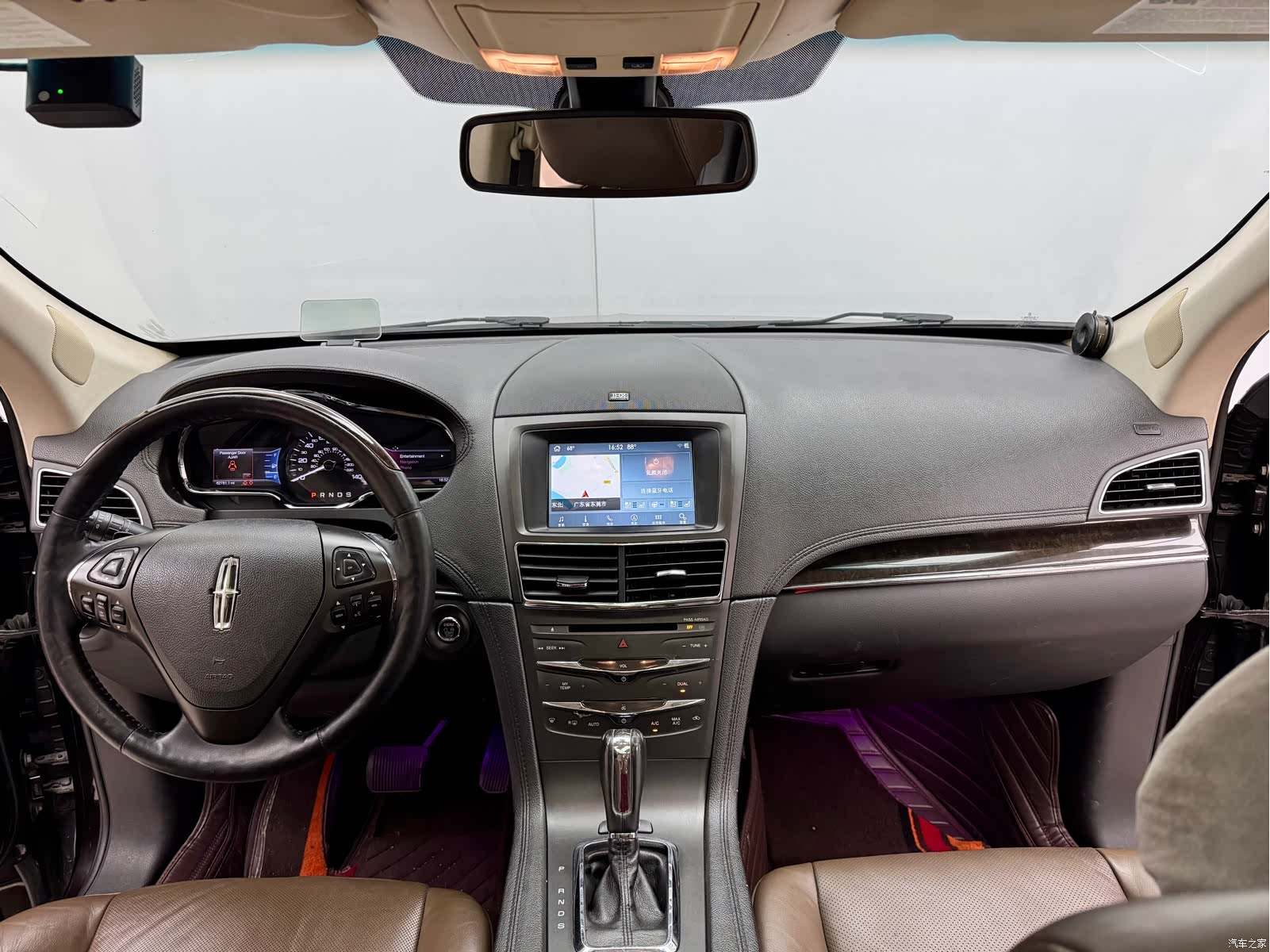 Lincoln MKT, 2014 18