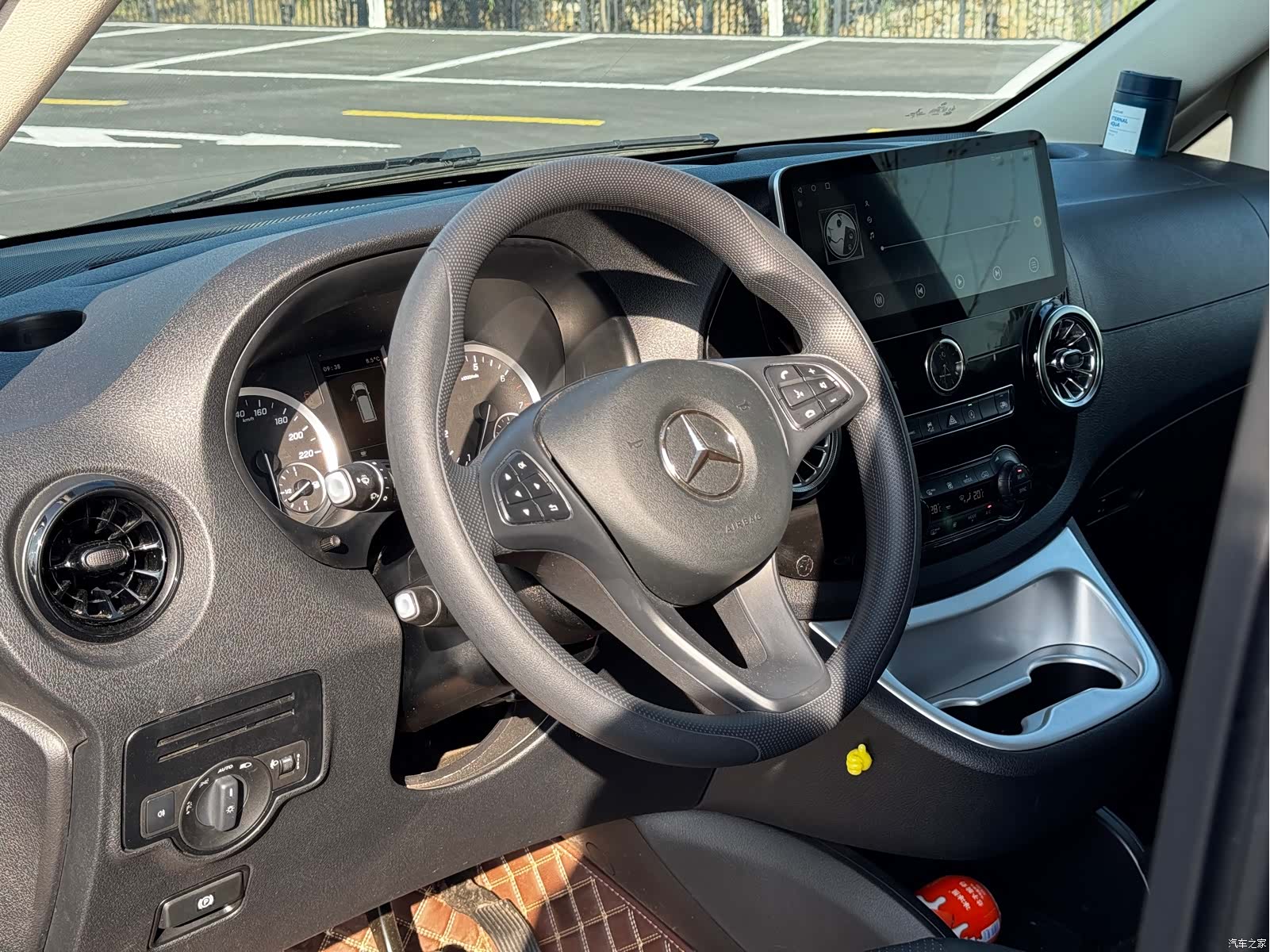Mercedes-Benz 7, 2022 все фото