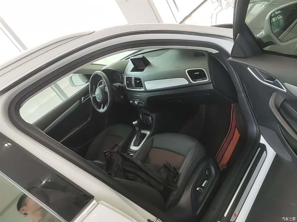 Audi Q3, 2019 11