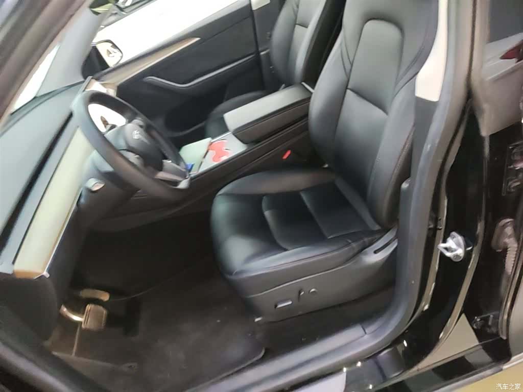 Tesla Model Y, 2022 15