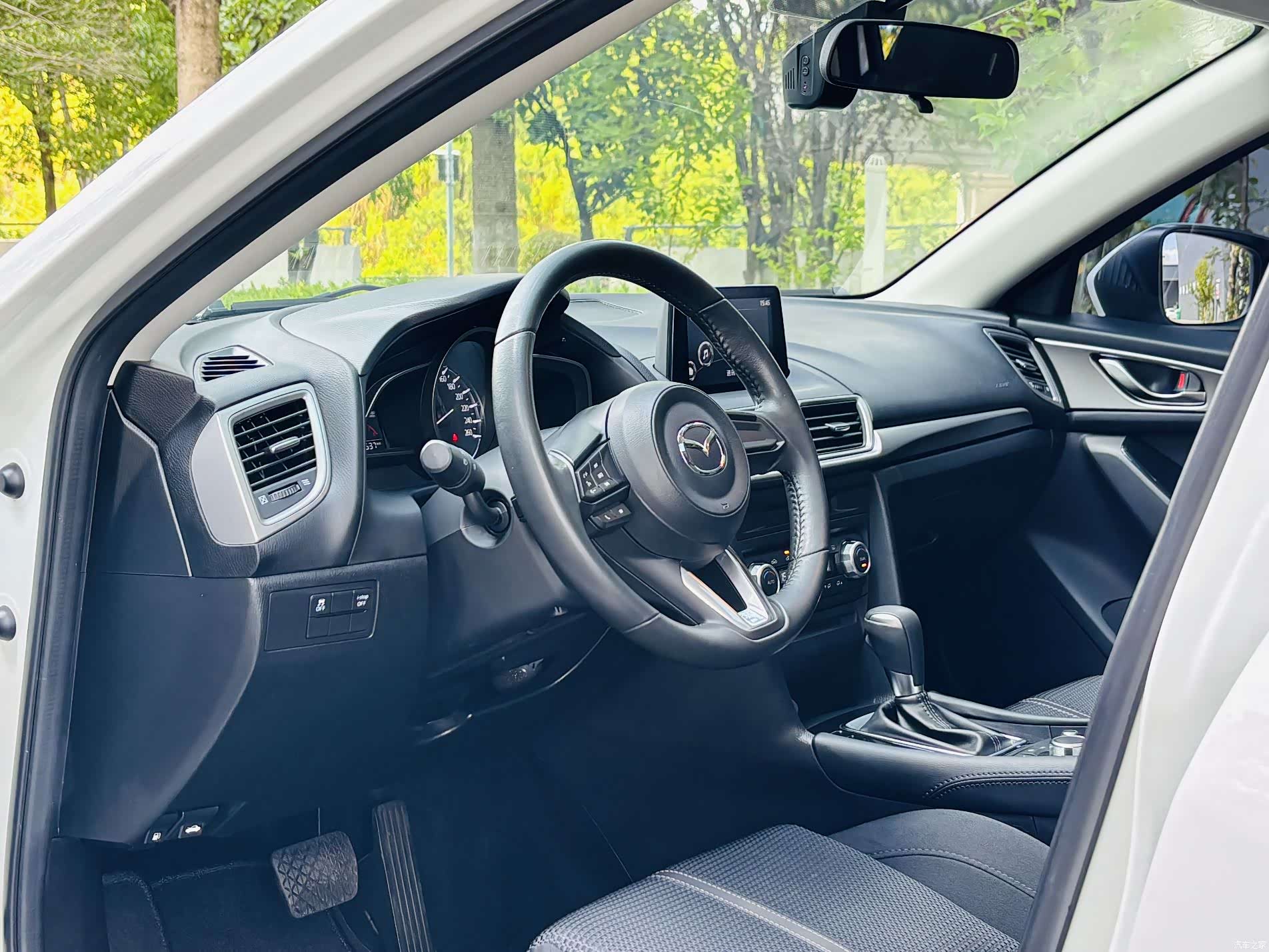 Mazda Mazda3, 2018 14