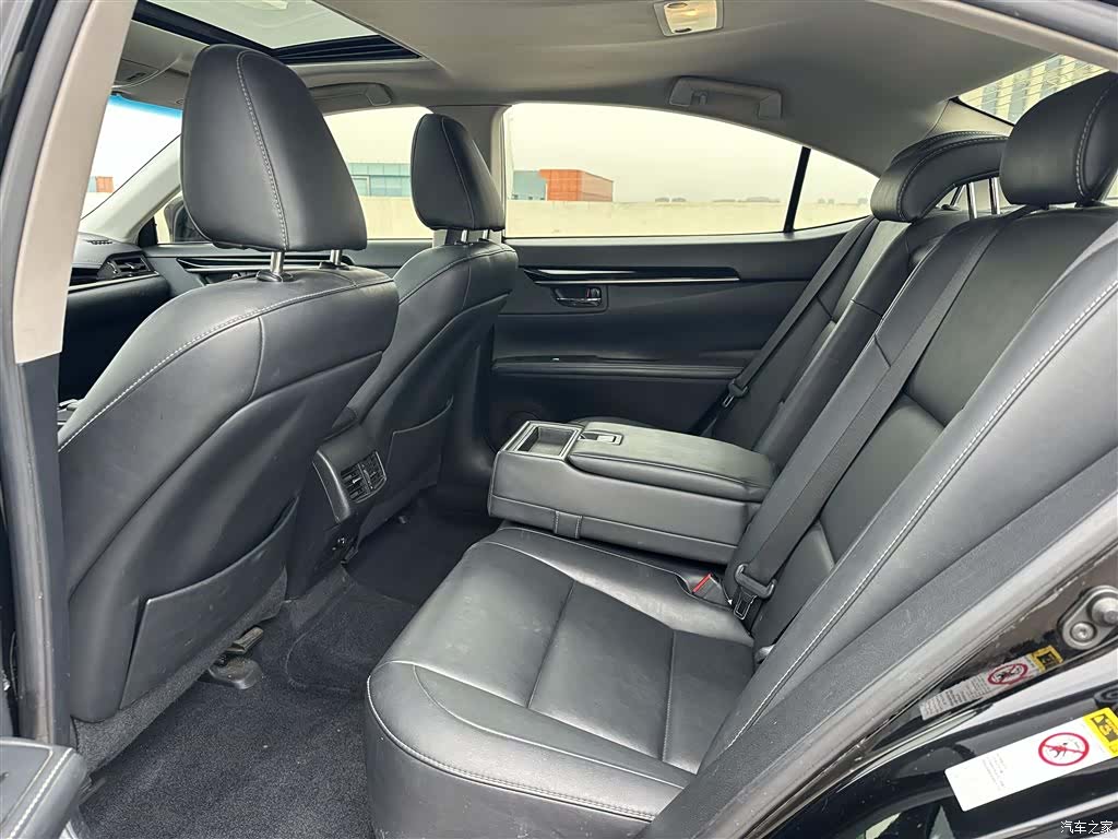 Lexus ES, 2013 6
