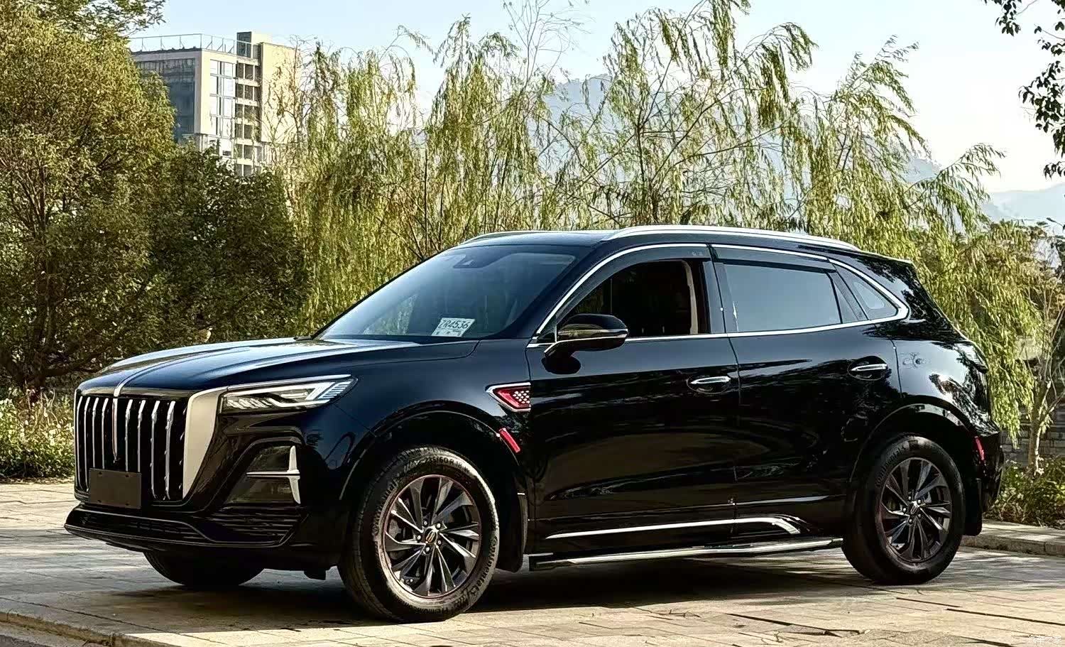 Hongqi HS5