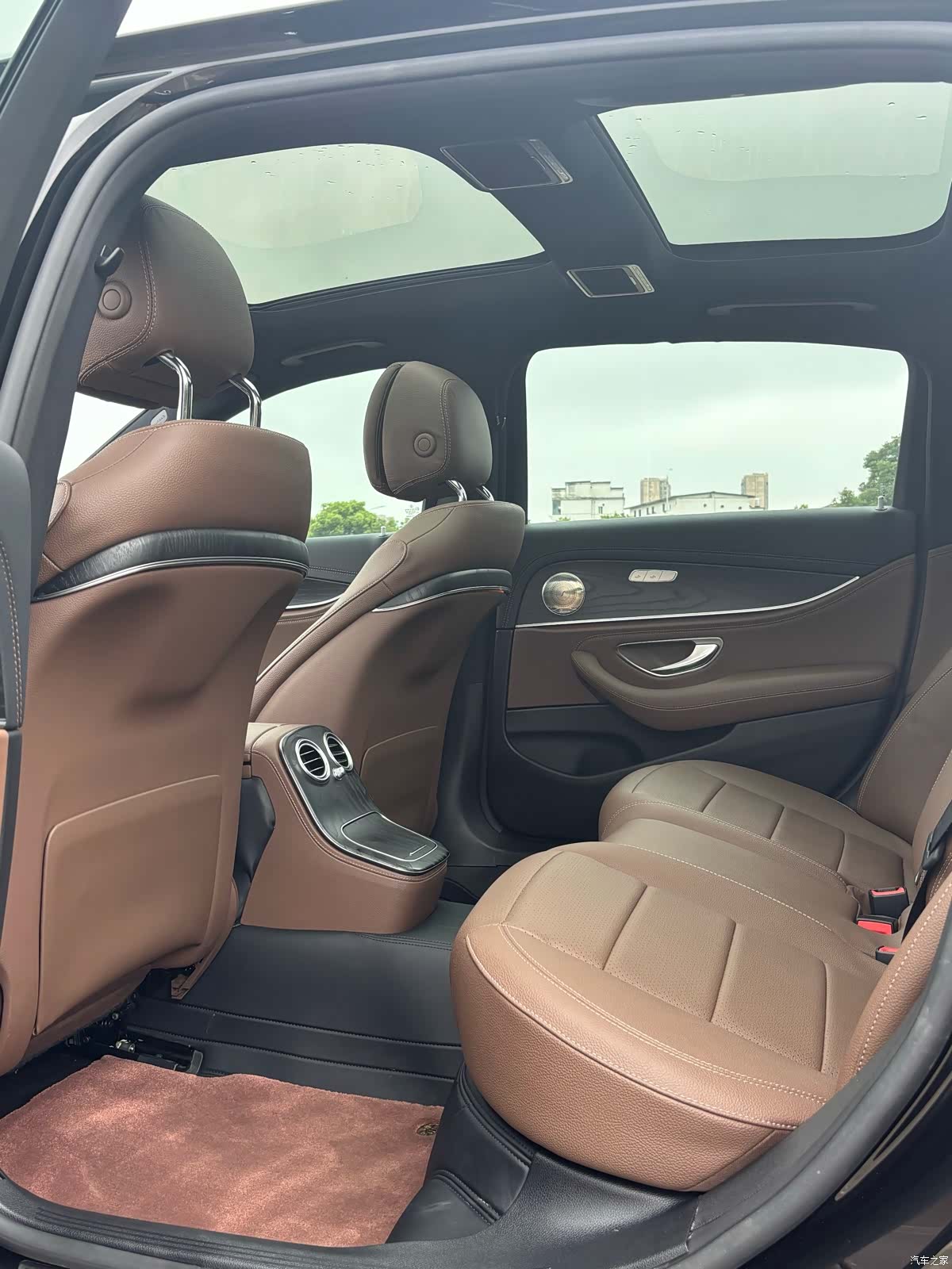 Mercedes-Benz E-Class, 2023 9