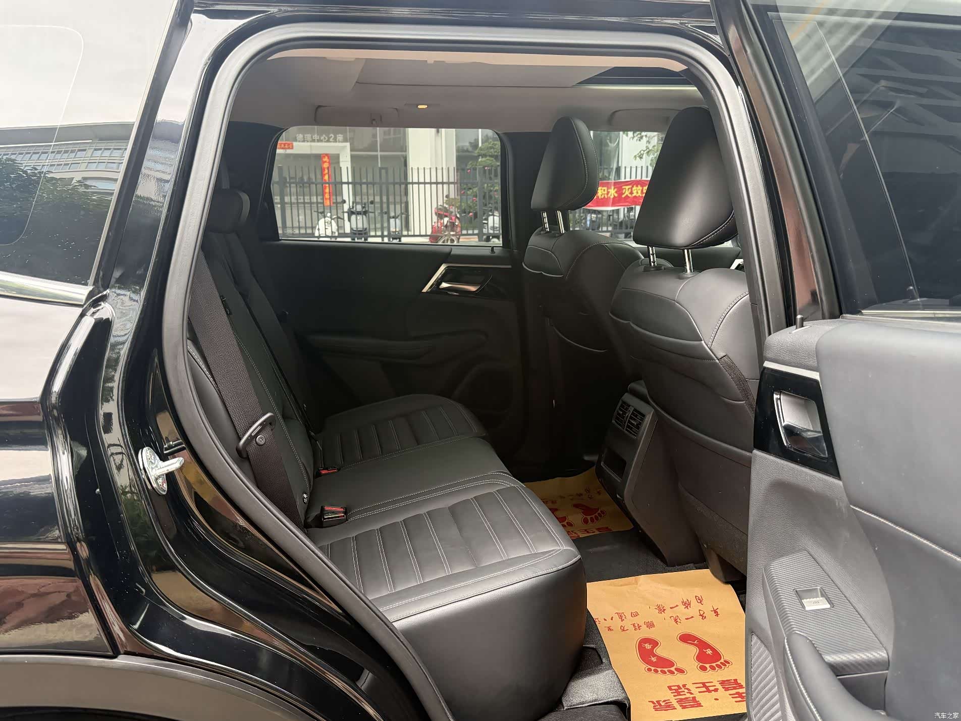 Mitsubishi Outlander, 2023 13
