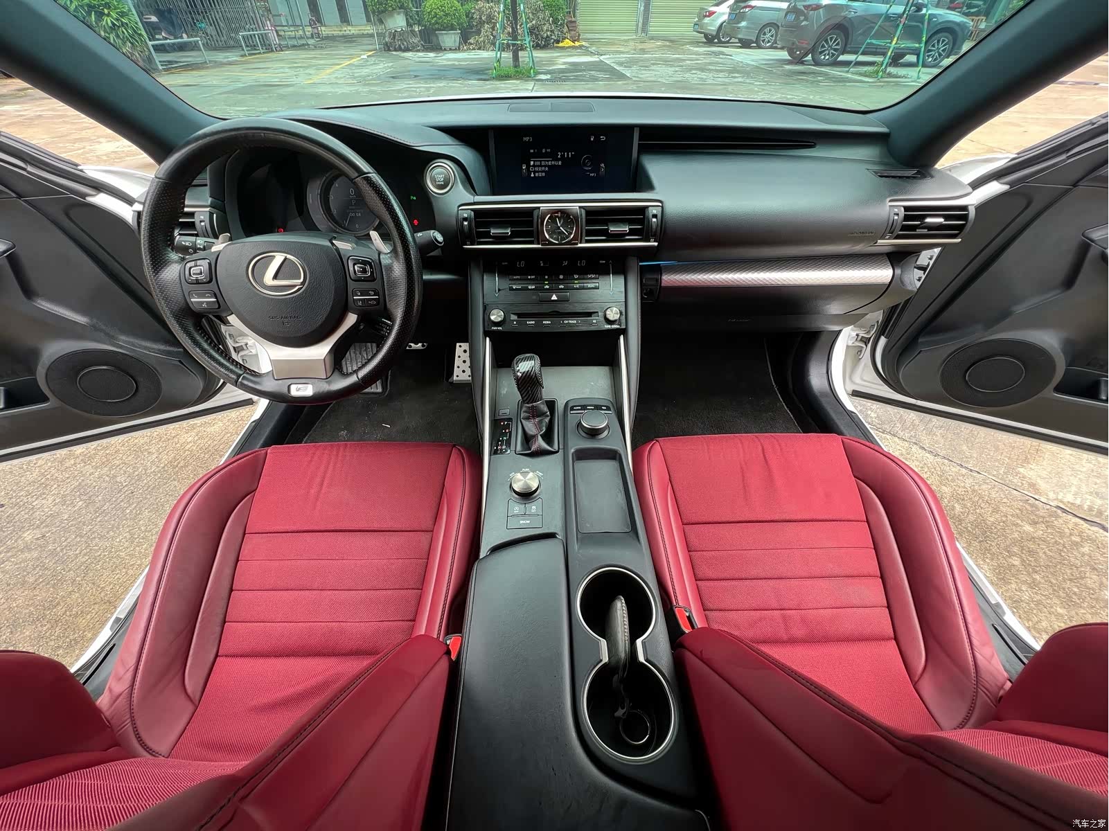 Lexus IS, 2018 15