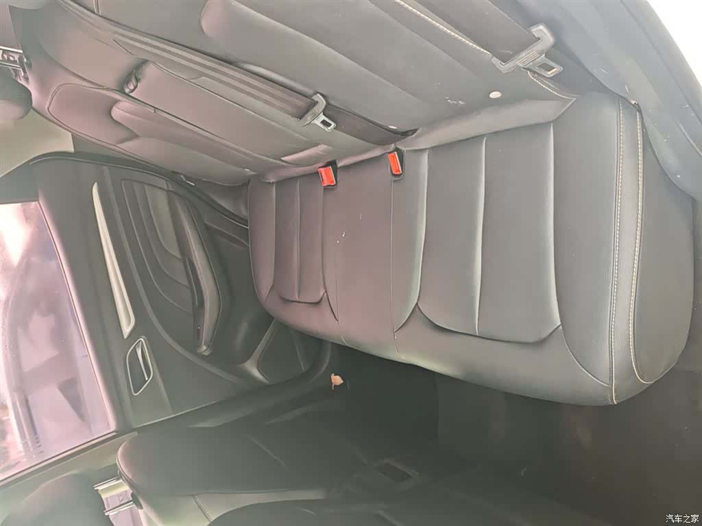 Roewe RX3, 2018 13