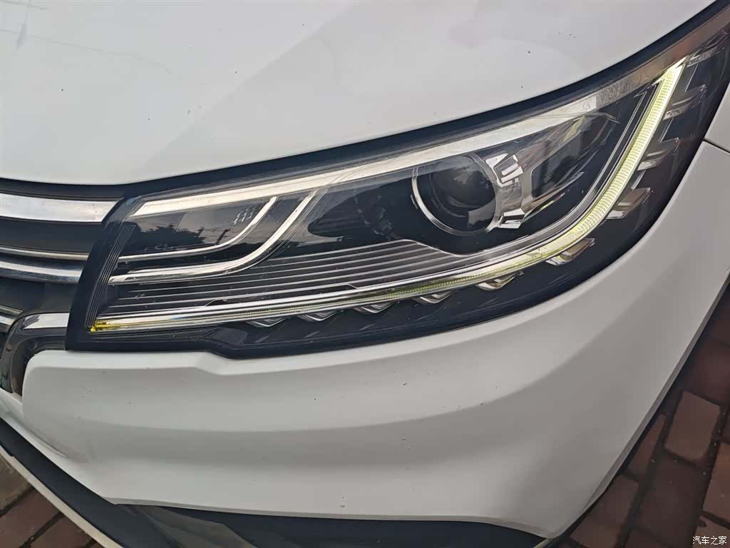 Roewe RX3, 2018 18