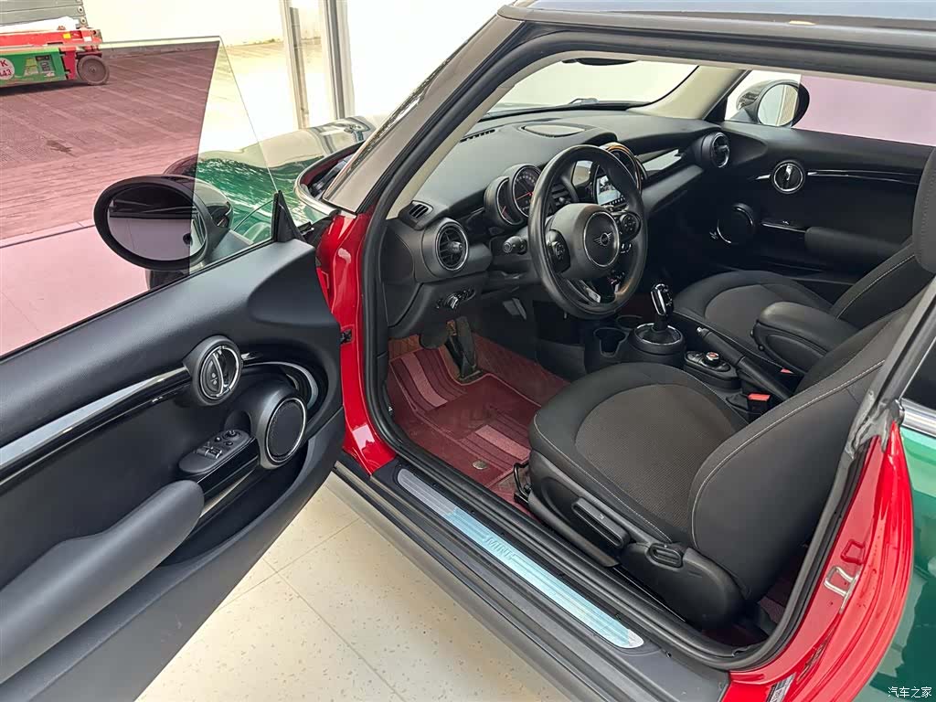 Mini ONE, 2019 10