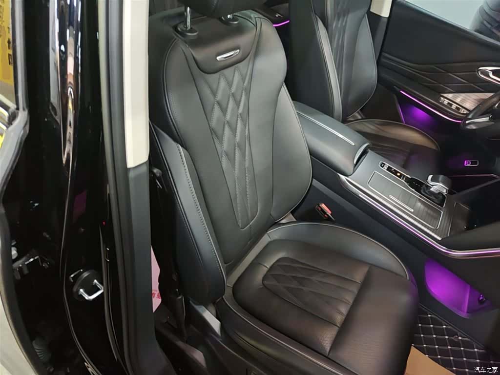 Hongqi HS7, 2024 25