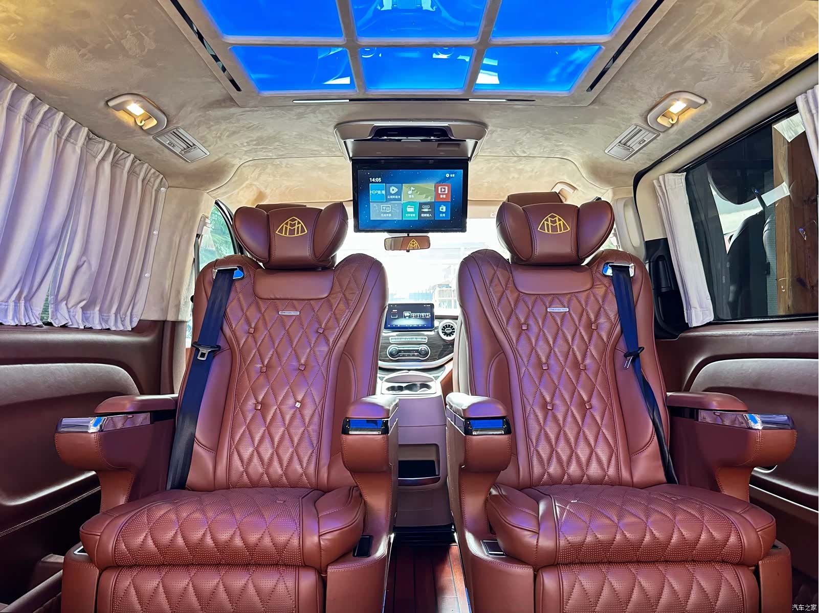 Mercedes-Benz VI, 2020 14
