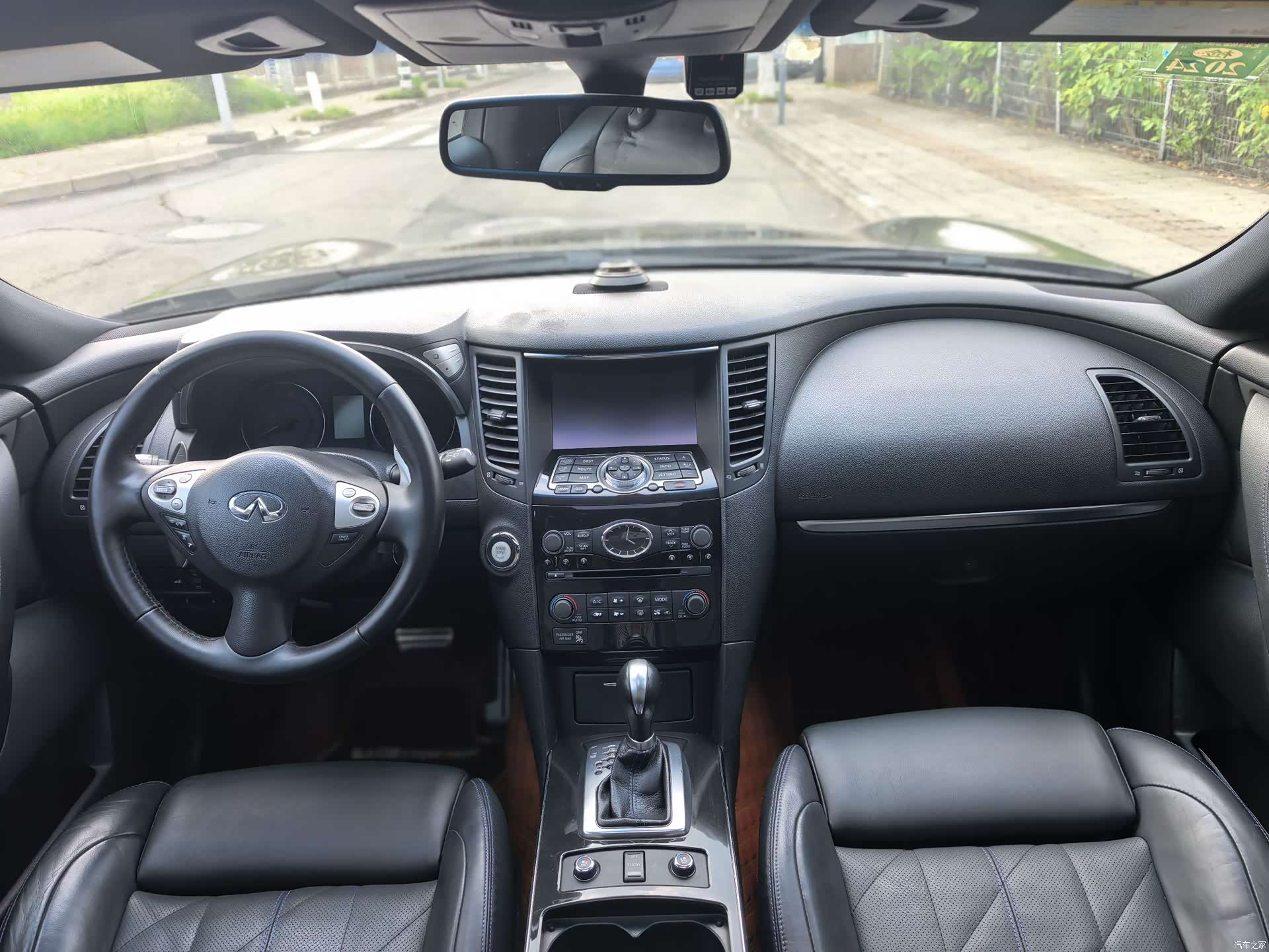 Infiniti QX70, 2016 15