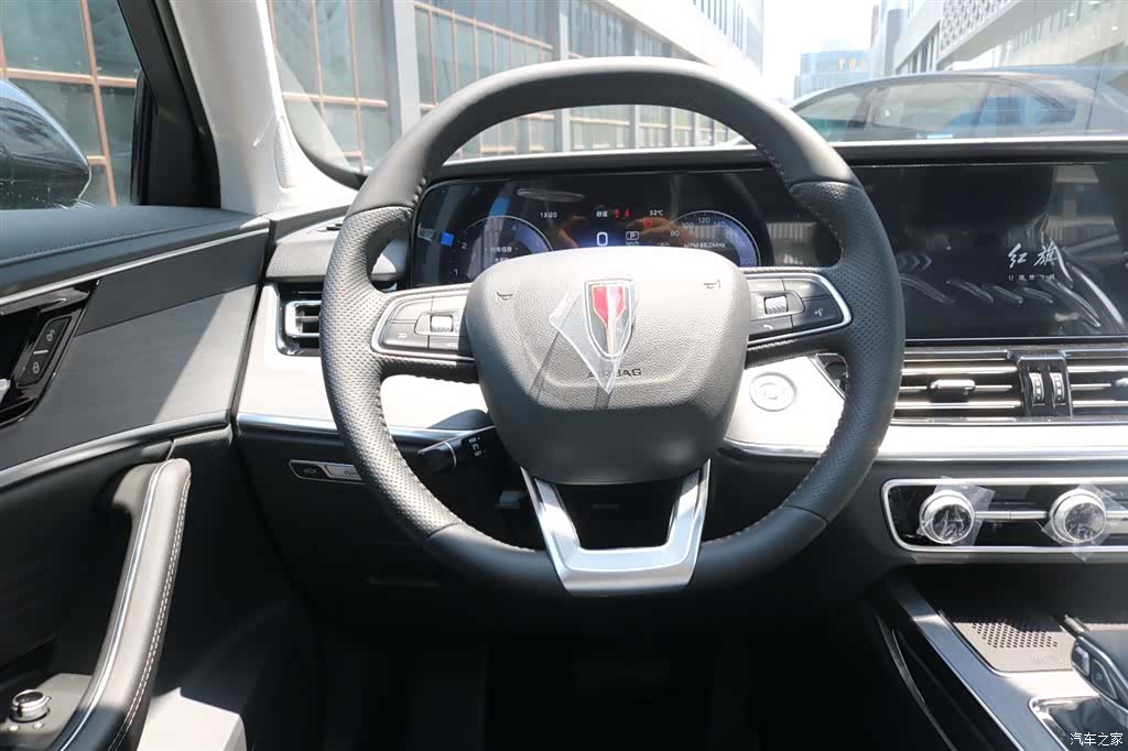 Hongqi HS5, 2026 6