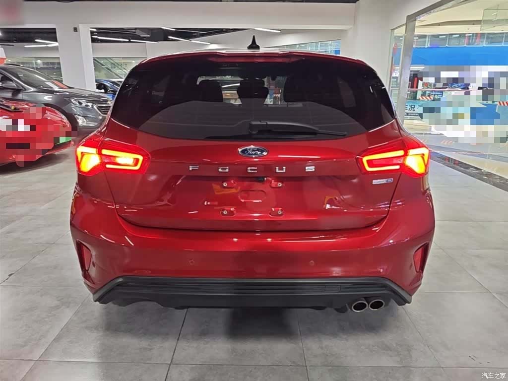 Ford Focus, 2023 6