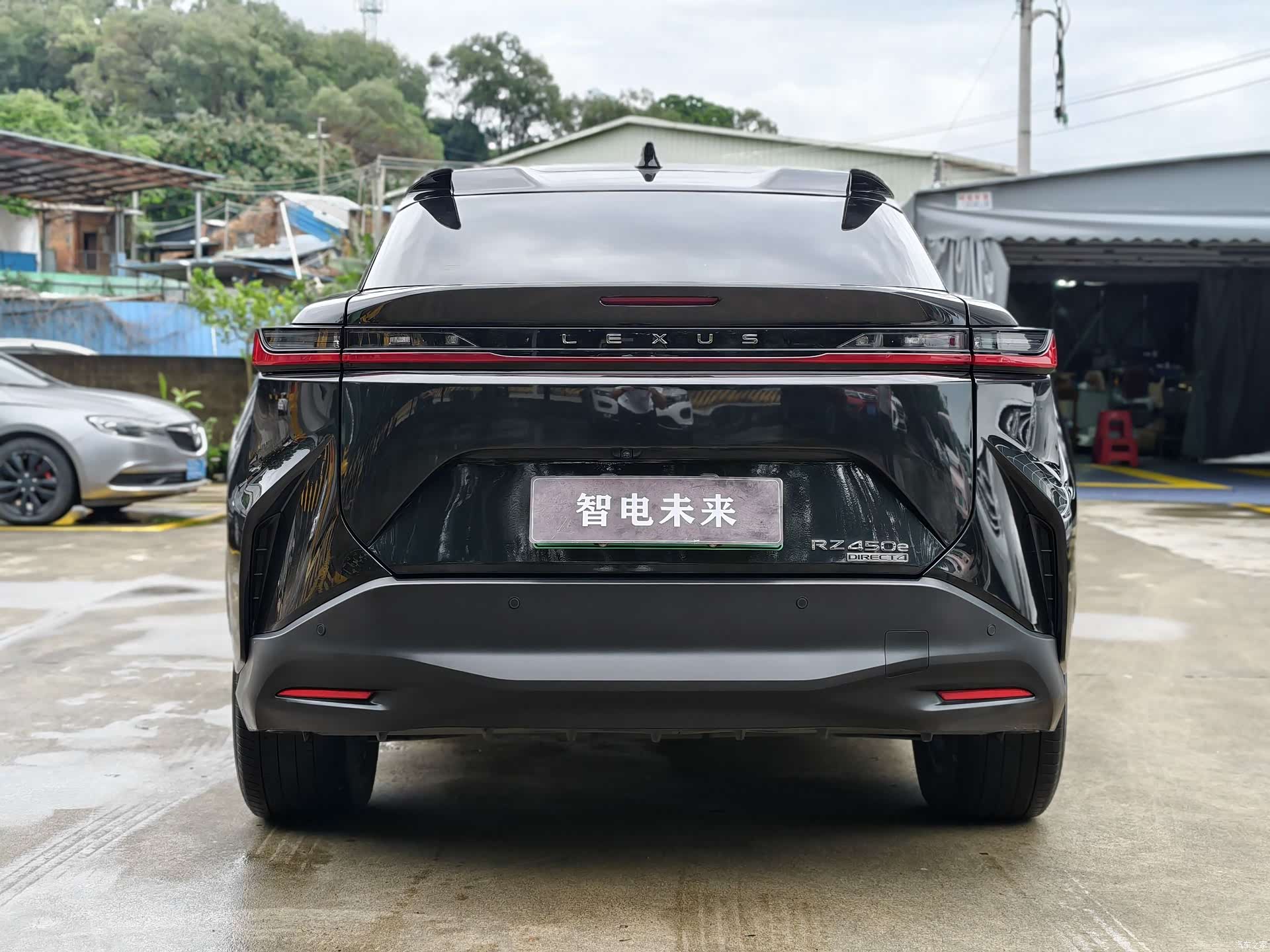 Lexus RZ, 2023 3