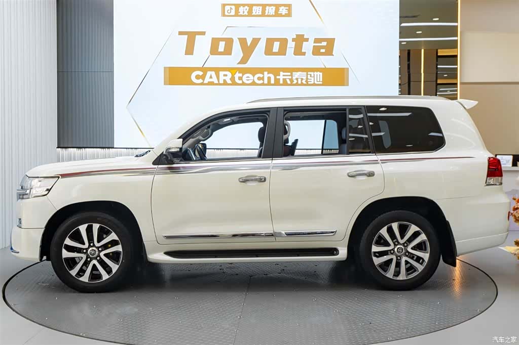 Toyota Land Cruiser, 2019 3