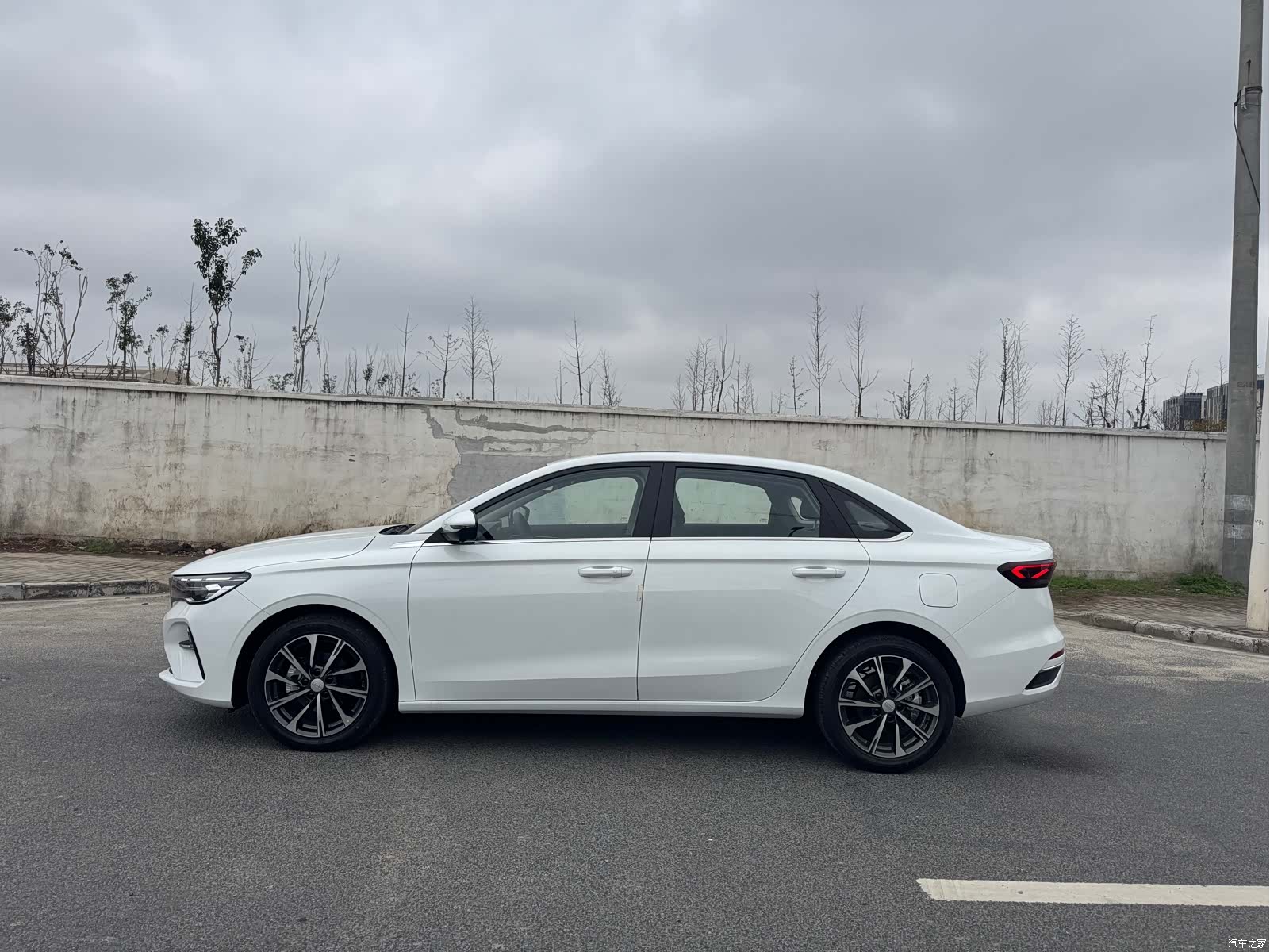 Geely Emgrand, 2022 7