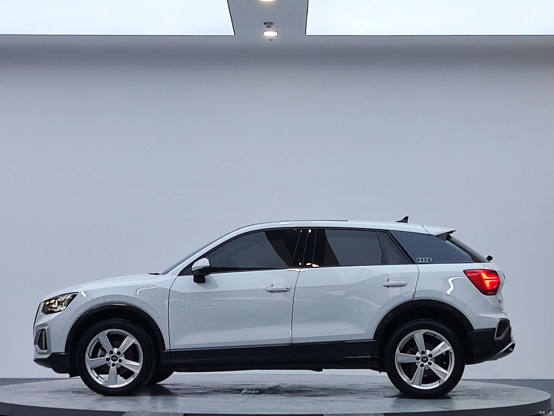 Audi Q2L, 2022 7