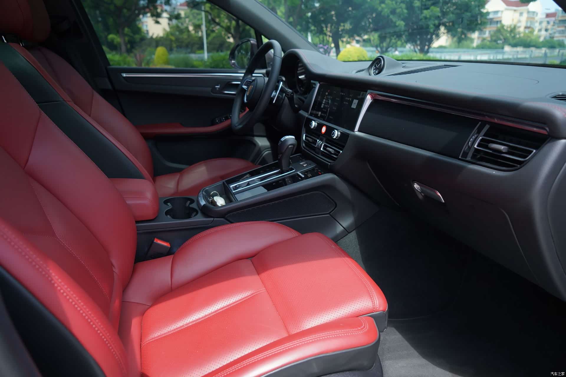 Porsche Macan, 2023 10