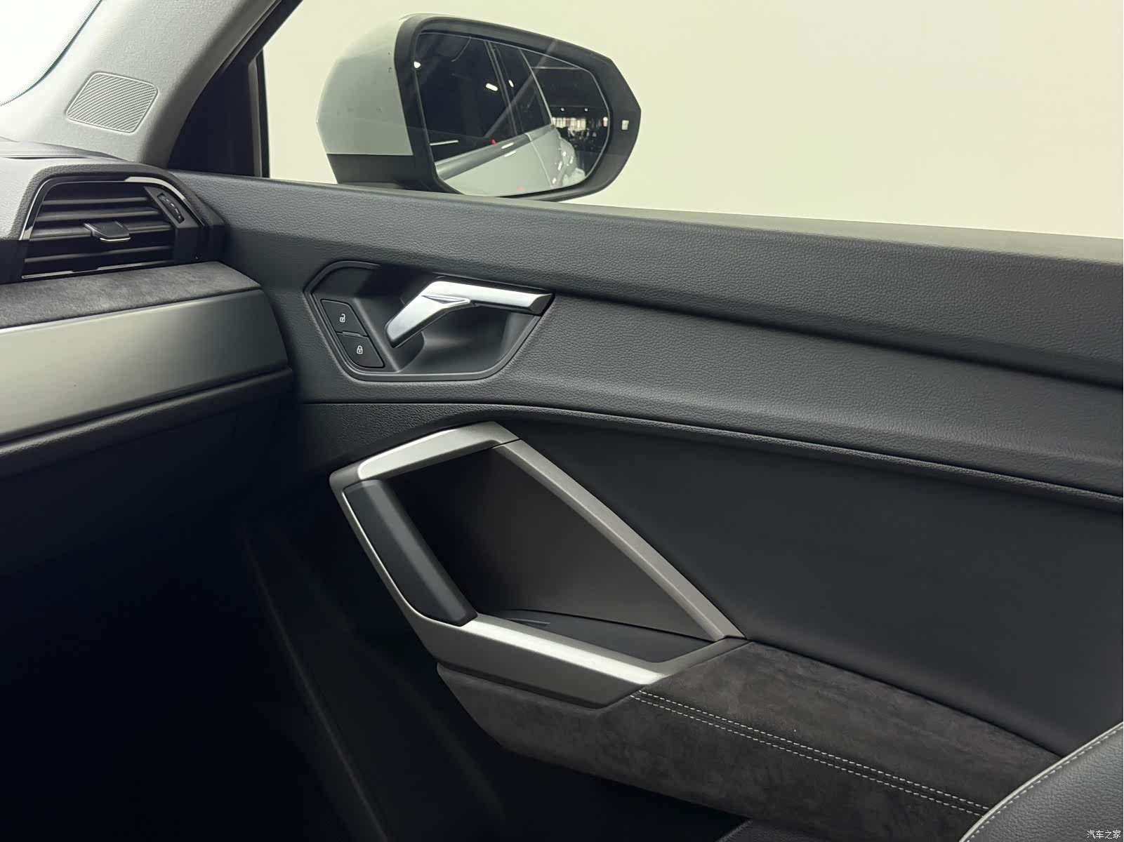 Audi Q3, 2021 10