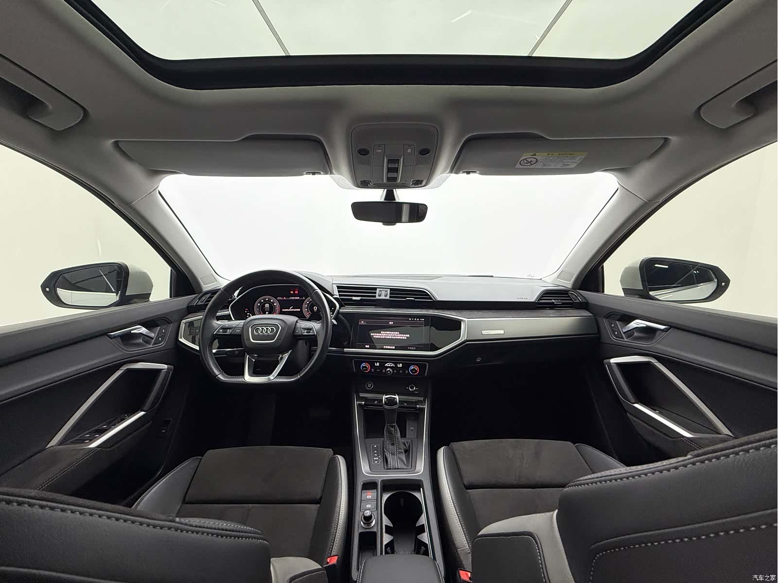 Audi Q3, 2021 9