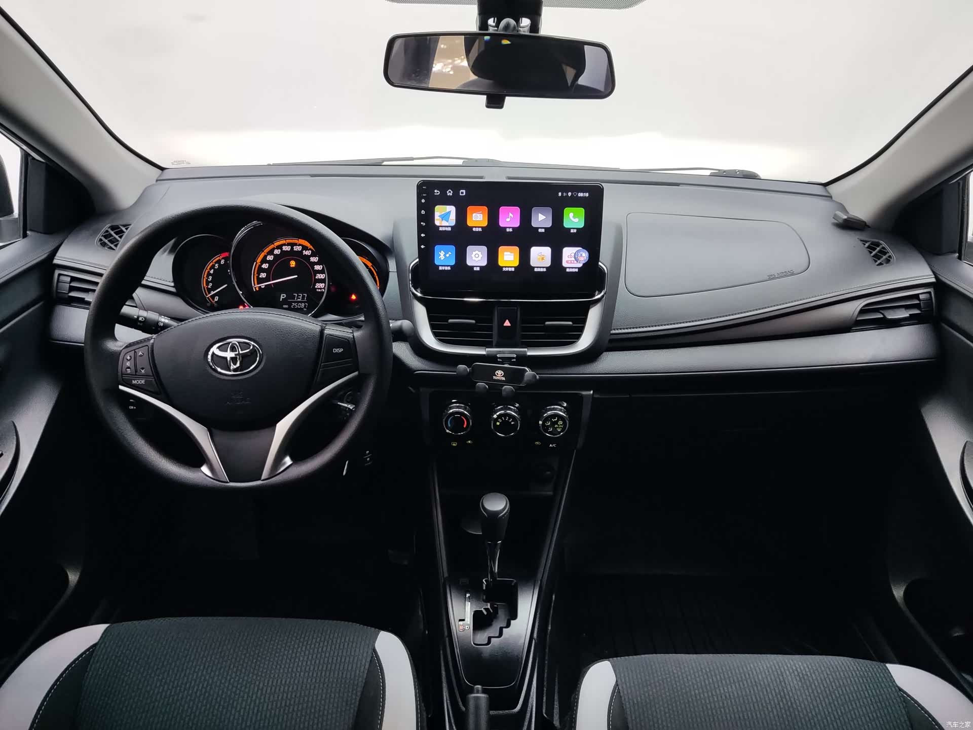 Toyota YARiS L, 2022 11