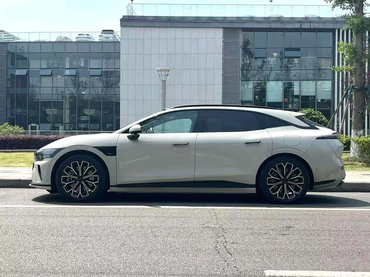 Zeekr 007, 2025 6