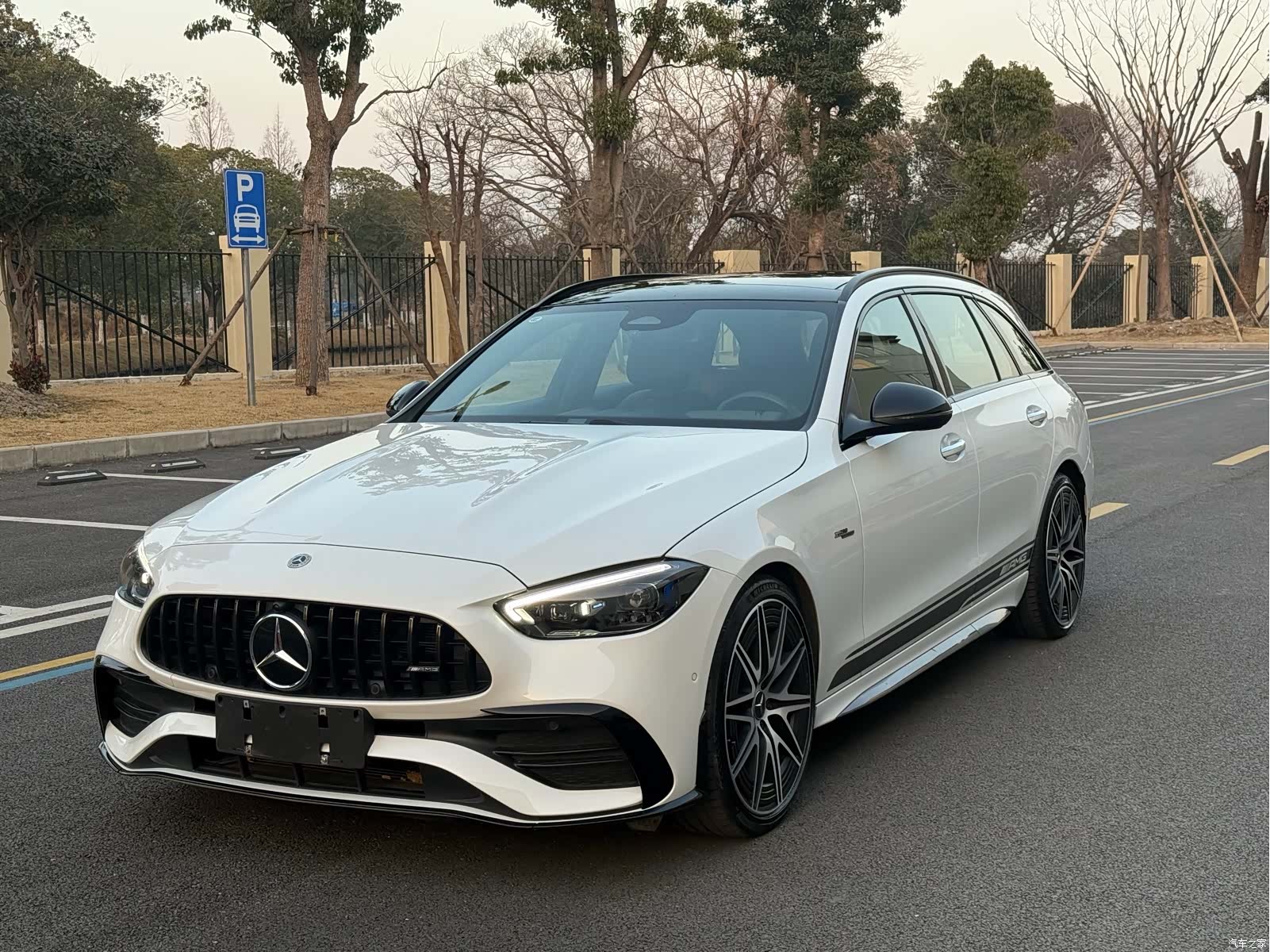 Mercedes-Benz C-Class, 2026 1