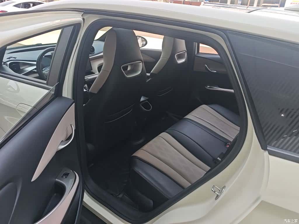 BYD Dolphin, 2024 17