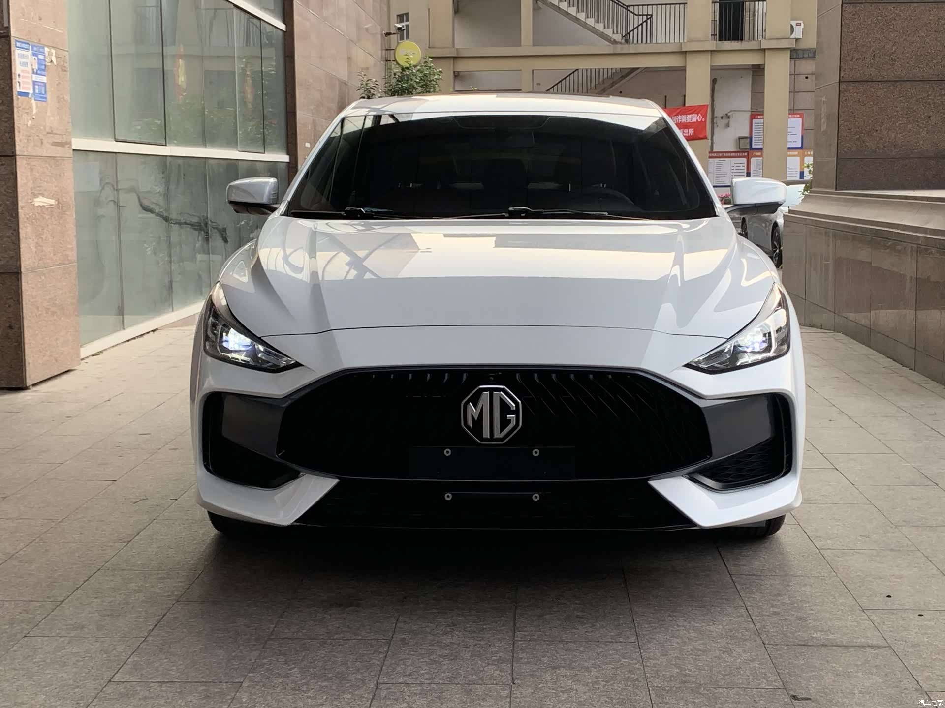 MG MG5, 2023 2