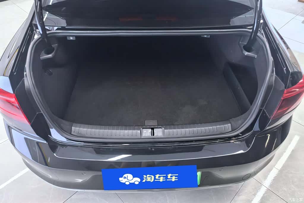 Volkswagen Magotan, 2022 4