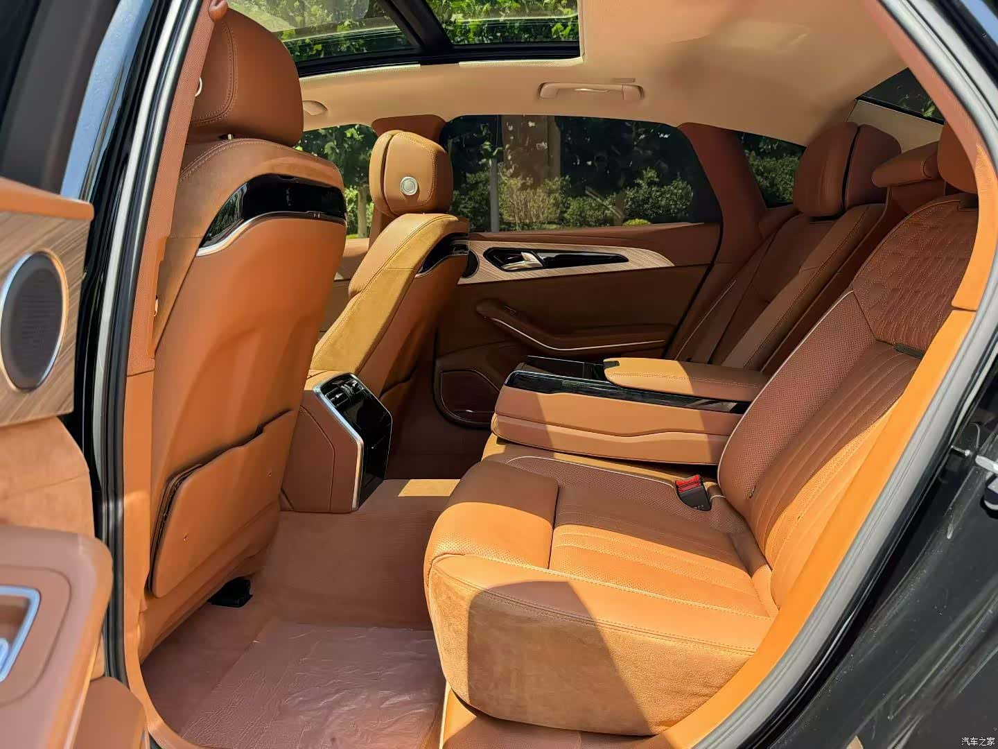Hongqi H9, 2022 6