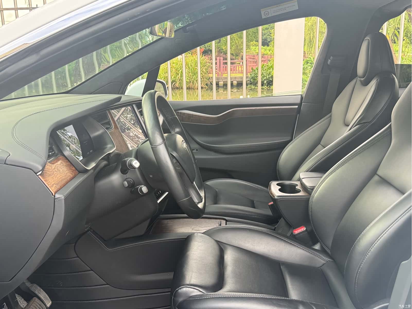 Tesla Model X, 2020 8