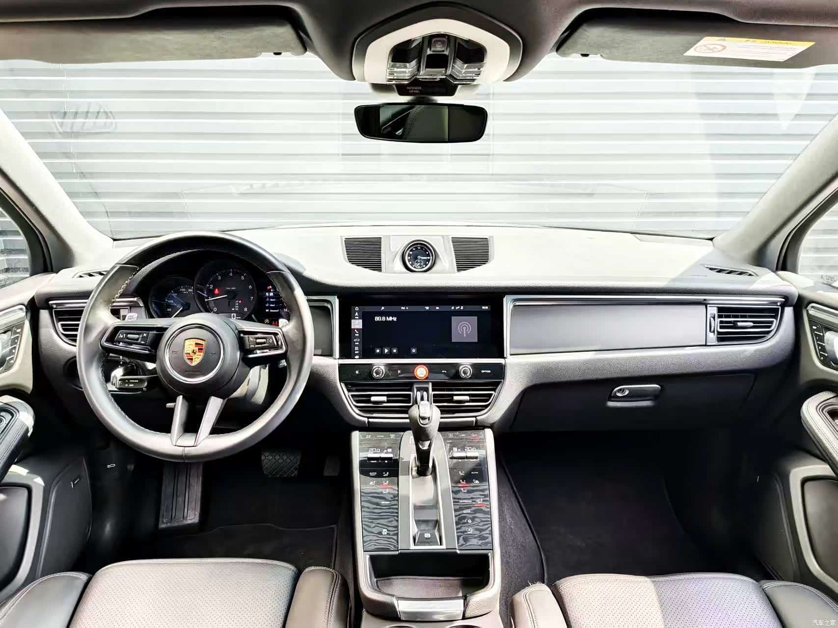 Porsche Macan, 2022 11